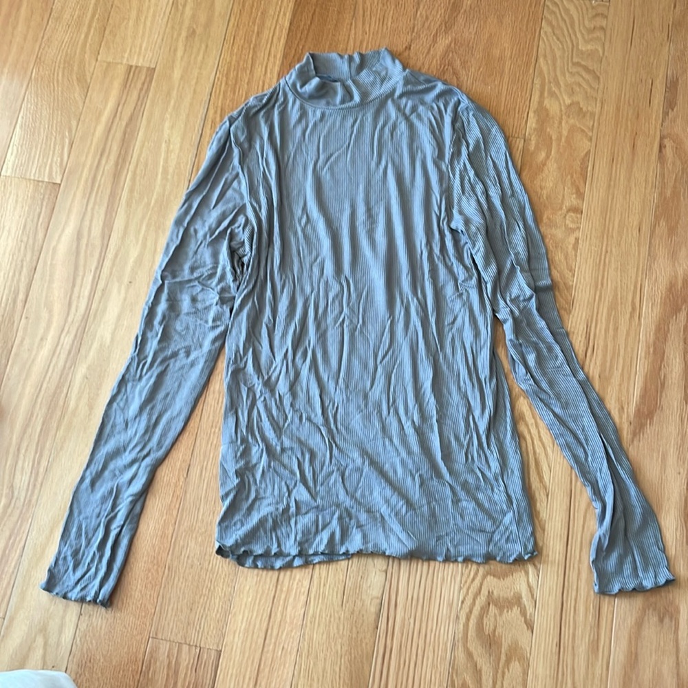 American Eagle ribbed mock neck top, size medium, grey